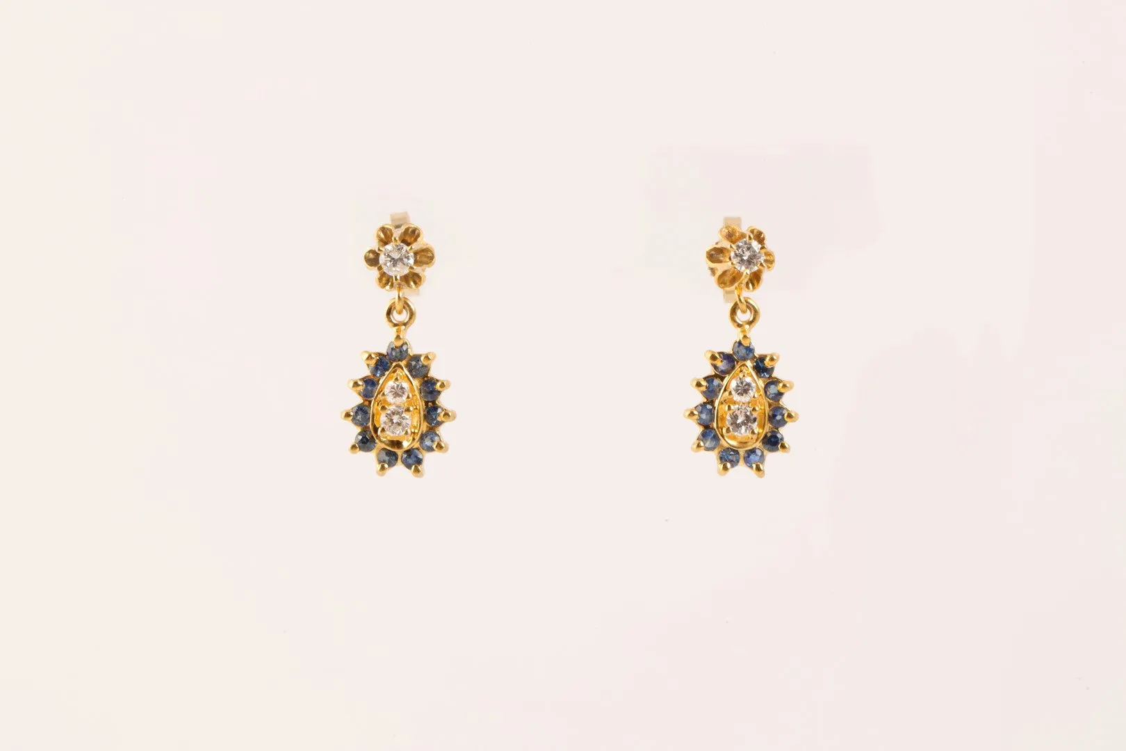 14k Yellow Gold 0.73tcw Diamond & 0.30tcw Sapphire Earrings (3.11g.)