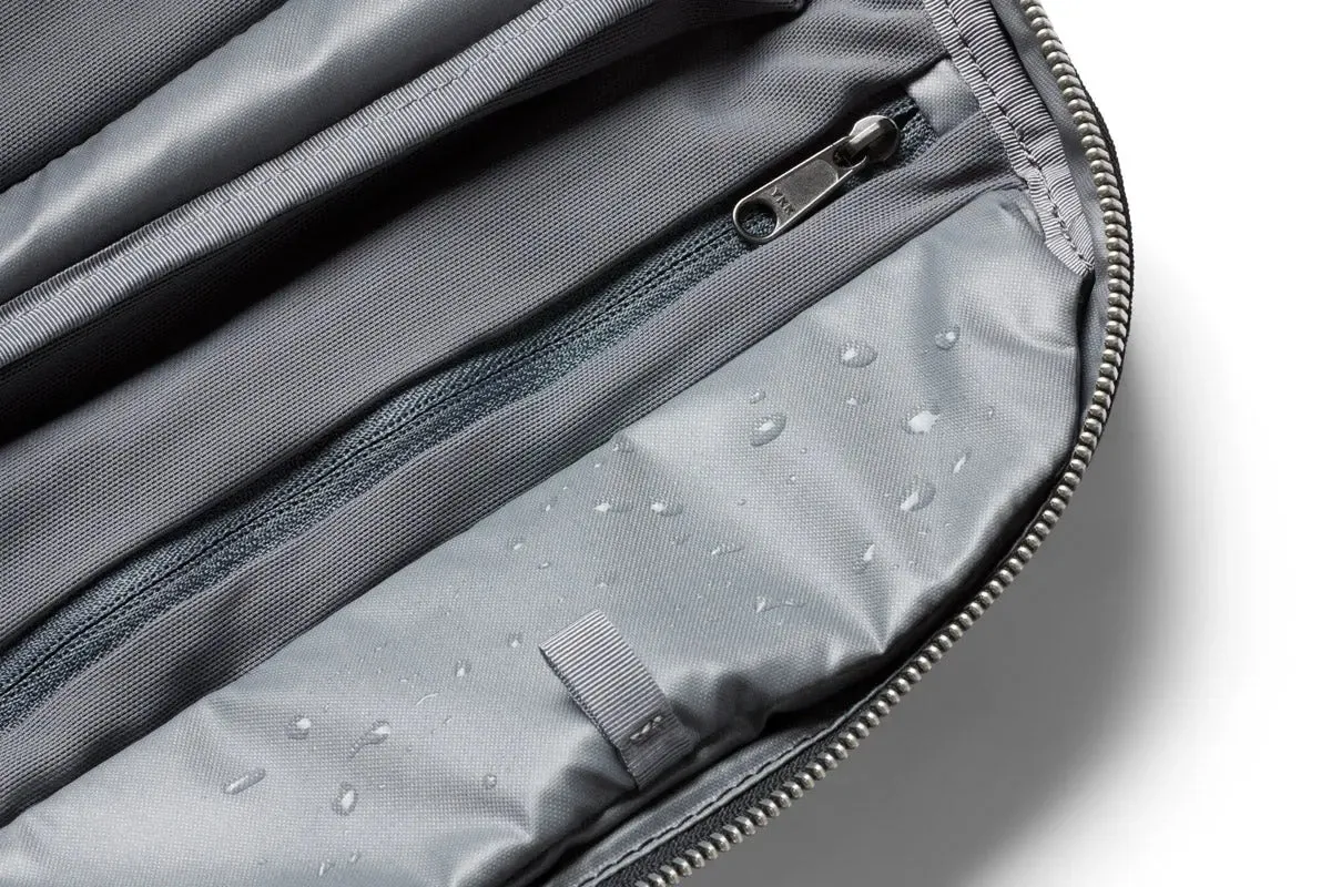 BELLROY - TOILETRY KIT PLUS