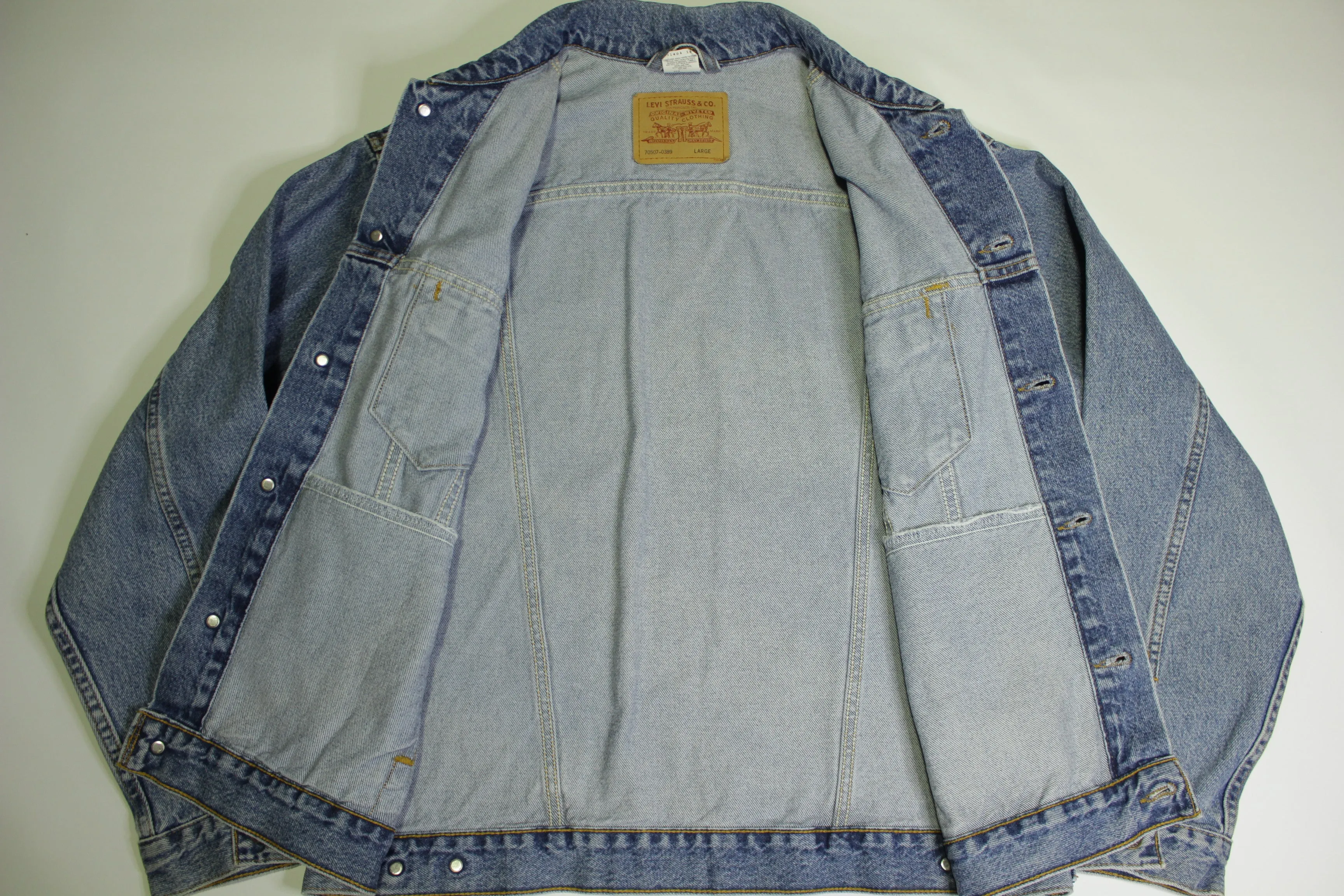 Levis Vintage 90's 4 Pocket Red Tab Denim Trucker Jean Jacket